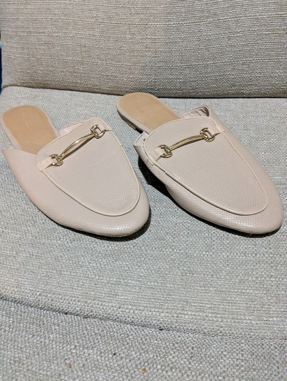 Women's size 10 slide on